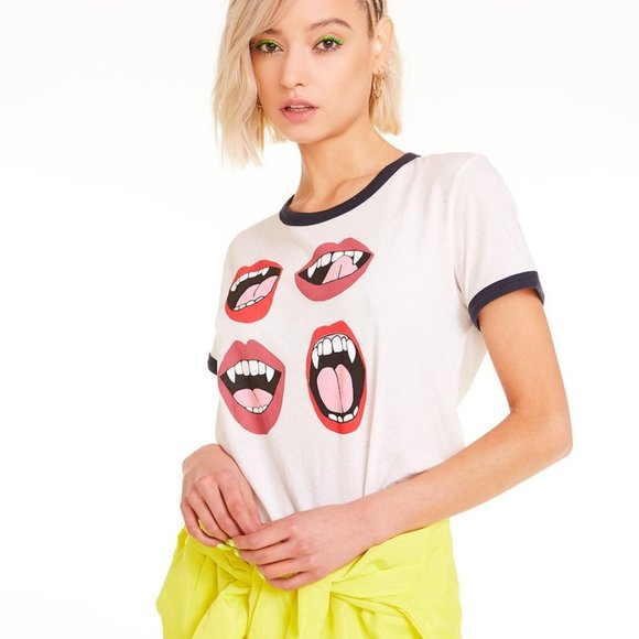 Wildfox Johnny Fang Graphic Ringer Tee M NWT - Picture 2 of 8